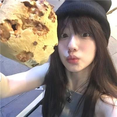 酷爱电影的庞波小姐
